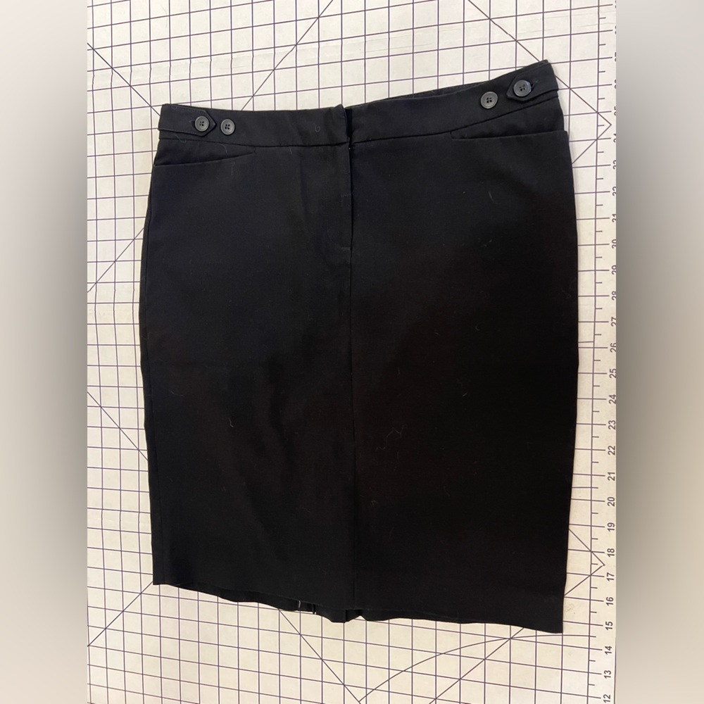 Black women skirt
